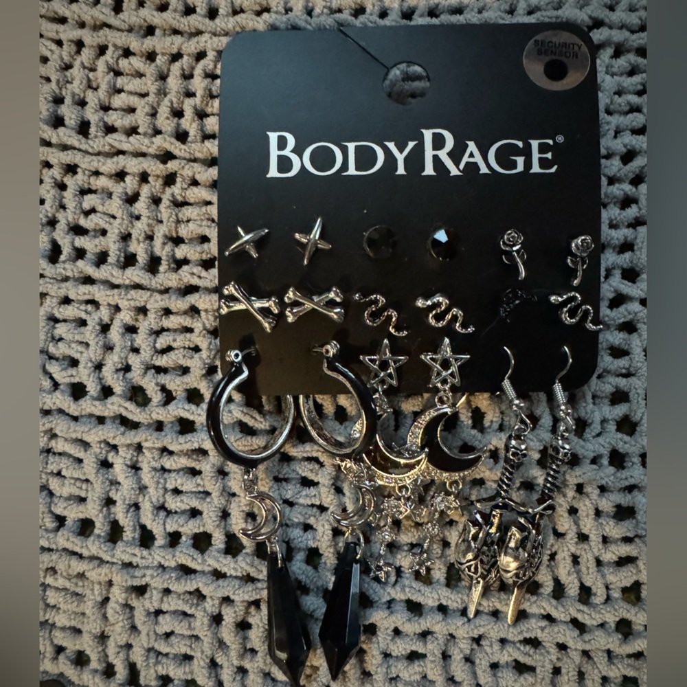 🌟3/$20 Eligible! NWT BodyRage Silver Tone Earring Set - Mixed Charms